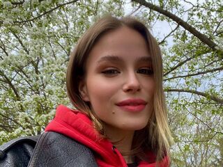 VeronaBrucker's Live cam chat with models Profile Image